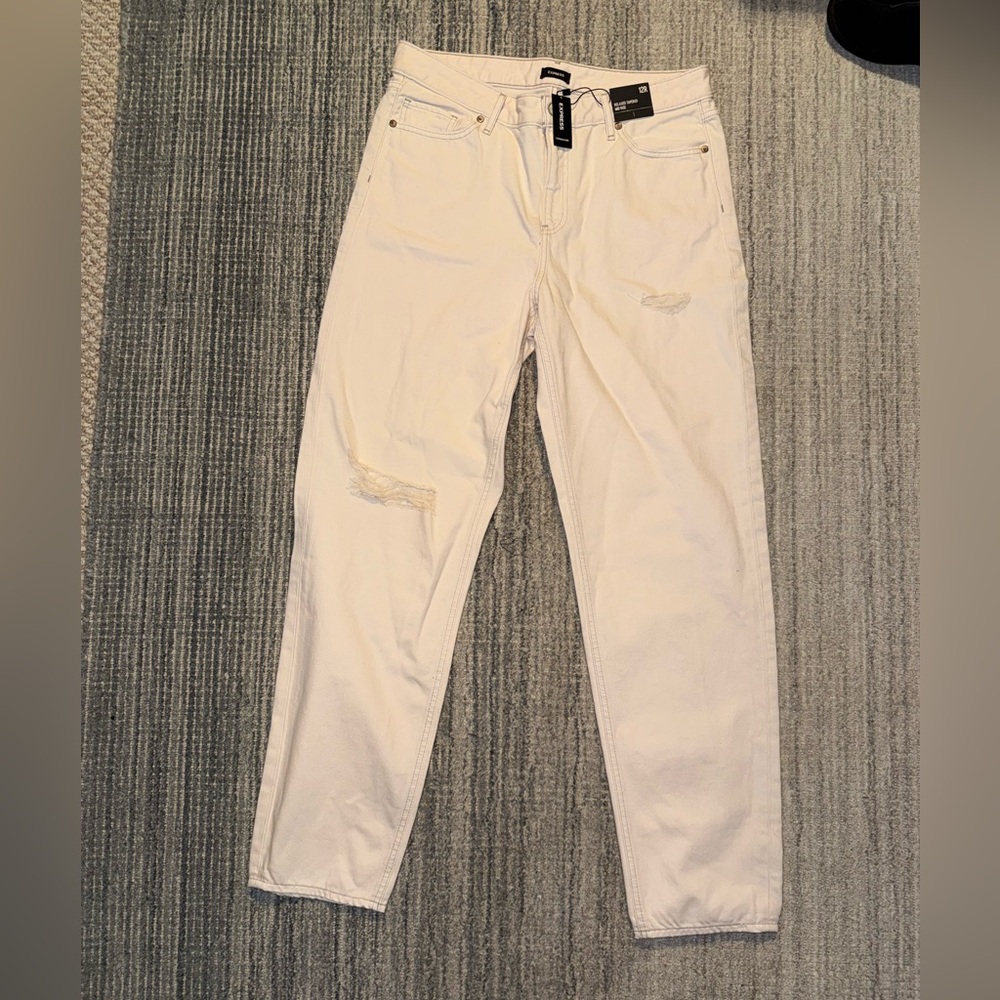 Express Relaxed Tapered Mid Rise Jean in Light Peach - NWT- Size 12R